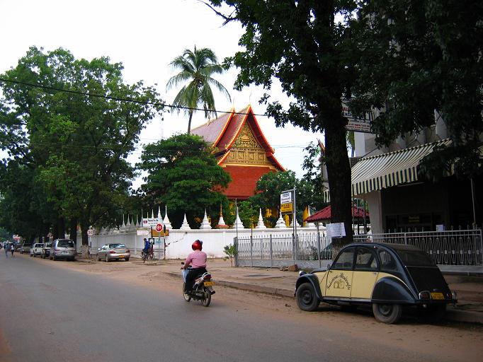 По проторенной дорожке. Лаос, март 2008.(фото трафик)
