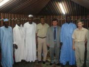 �  � ������