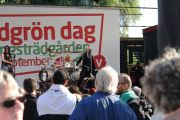 visit a concert in the park;)