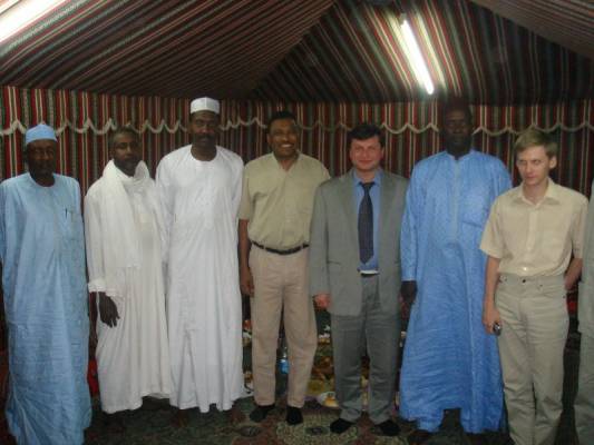 �  � ������