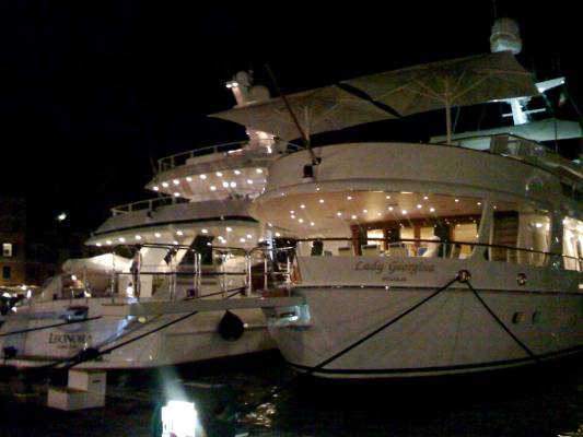 big boats on the party)