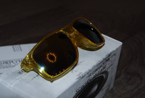 Oakley Holbrook (High copy)